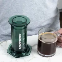 AeroPress Kaffeebereiter Clear Green